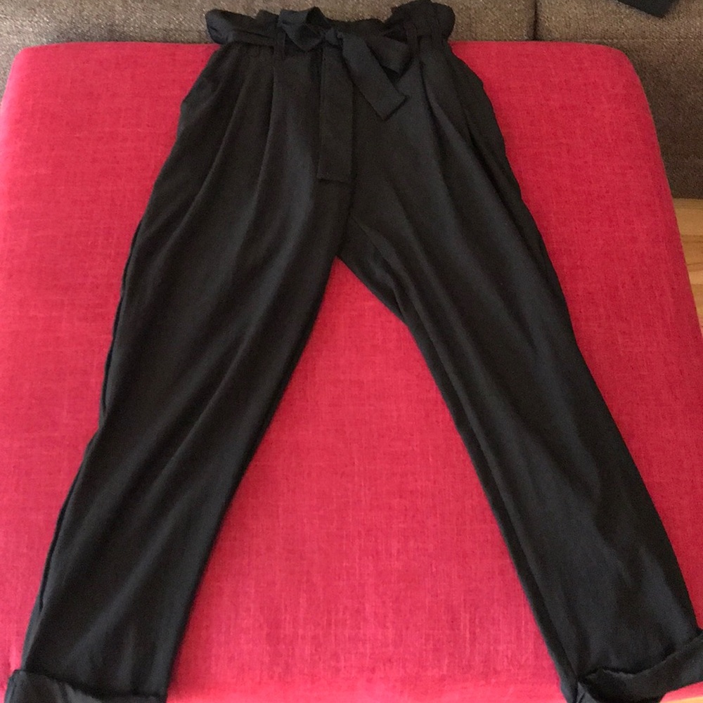 High waisted black pants.